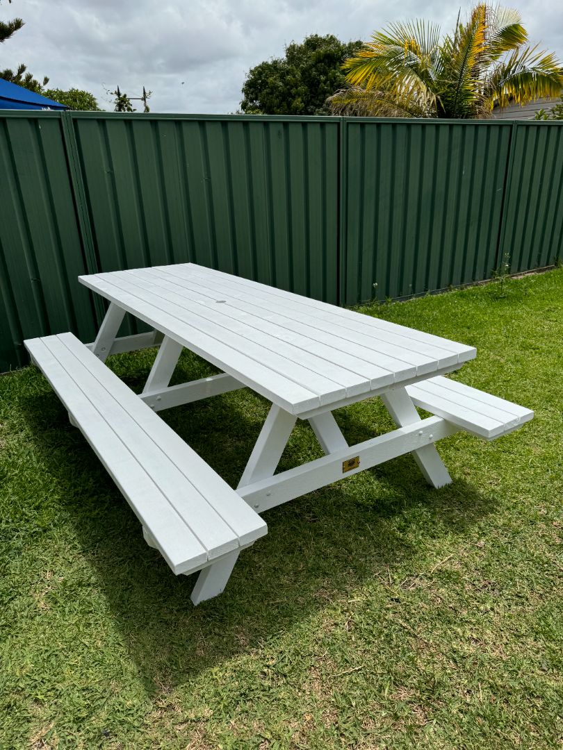 Standard Picnic Tables