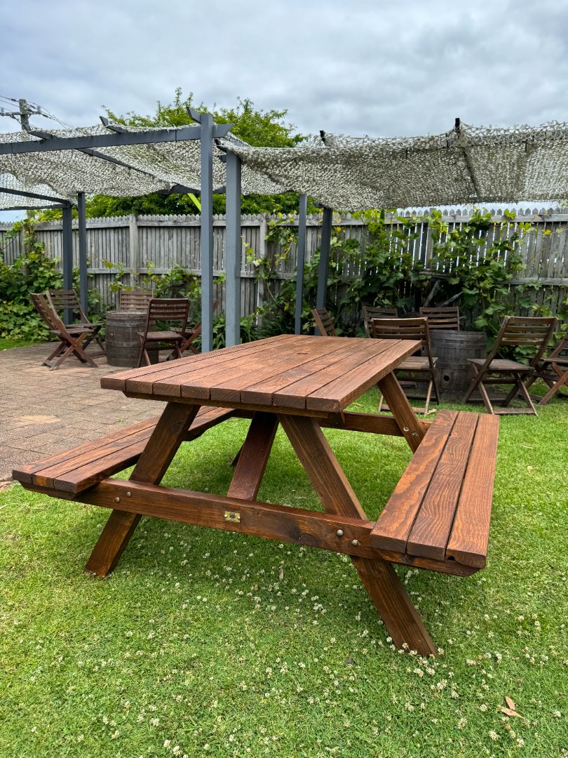 Standard Picnic Tables