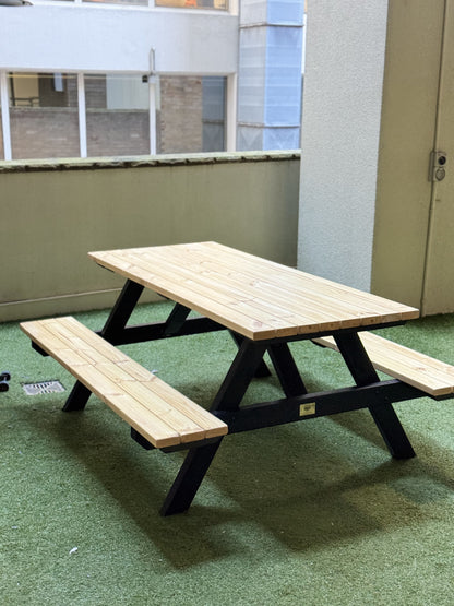 Standard Picnic Tables