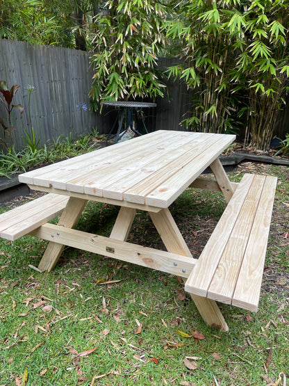 Standard Picnic Tables