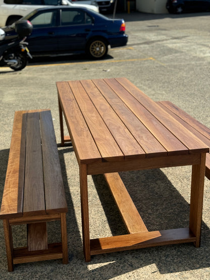 Hardwood Classic Outdoor Dining Set