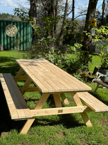 Standard Picnic Tables