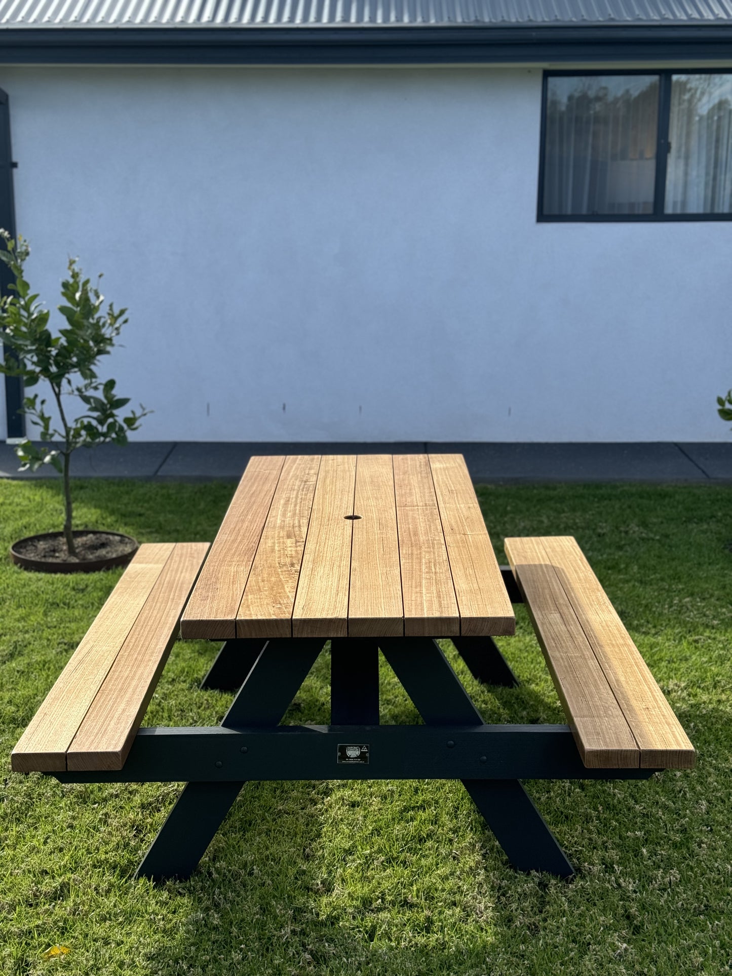 Brisbane picnic table for garden cafés