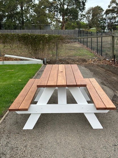 New Outdoor picnic table for garden cafés, ideal for leafy outdoor dining spaces and commercial hospitality environments