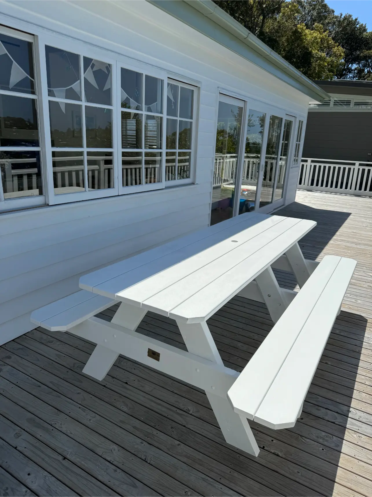 spotted gum heavy duty picnic table custom stain white legs restaurant outdoor Australia