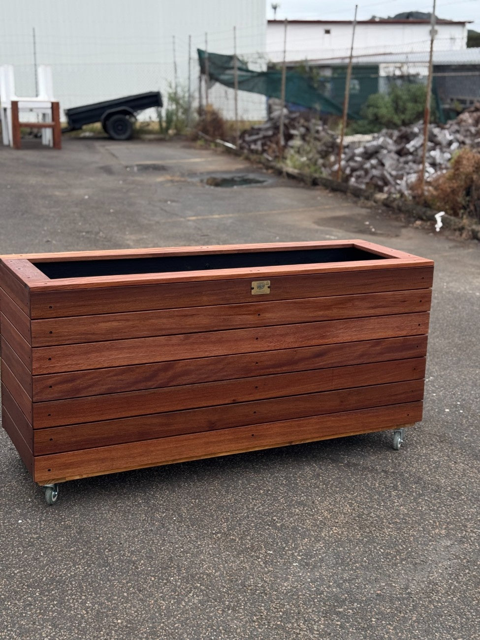 Premium traditional planter box made from kiln-dried Jambu hardwood, durable and stylish, perfect for cafés, restaurants, and outdoor dining areas.